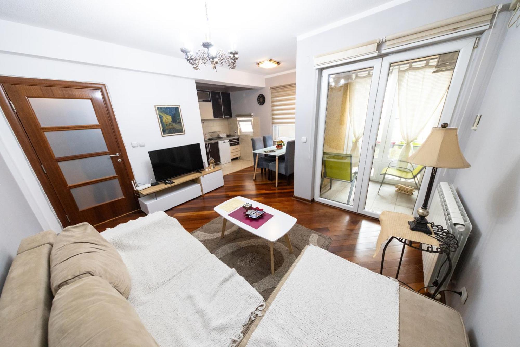 Lux Place Apartments Downtown Κραγκούγιεβατς Εξωτερικό φωτογραφία