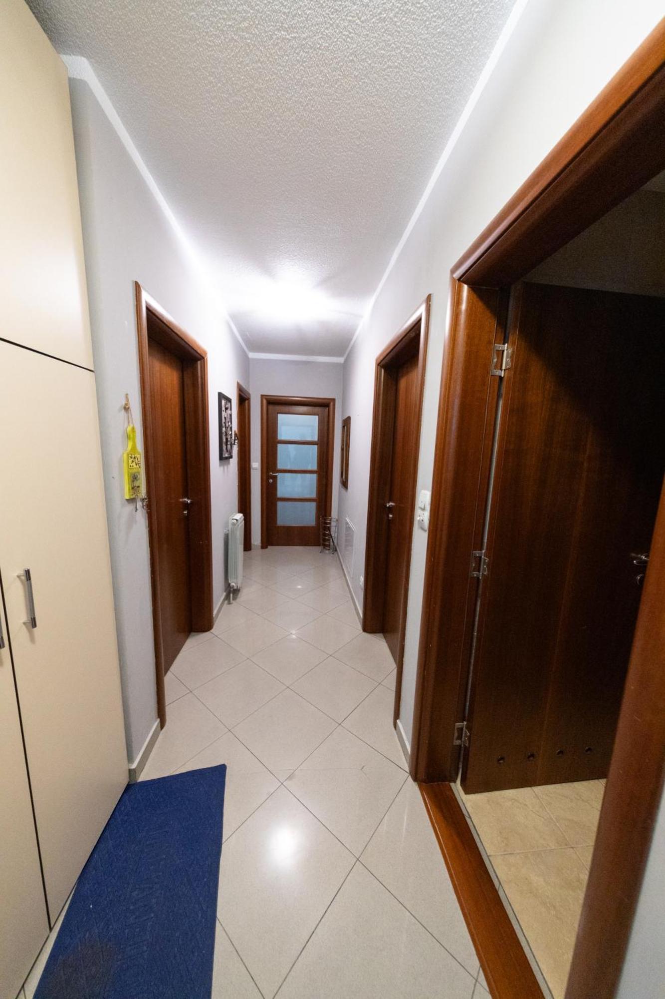 Lux Place Apartments Downtown Κραγκούγιεβατς Εξωτερικό φωτογραφία